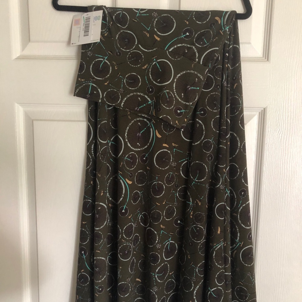 NWT ⭐️ Bicycle LuLaRoe Maxi Skirt